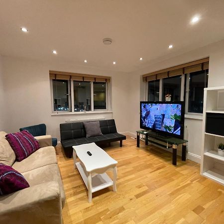 Beautiful & Luxurious Apartment In Richmond Richmond  Exteriör bild