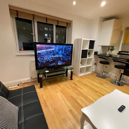 Beautiful & Luxurious Apartment In Richmond Richmond  Exteriör bild
