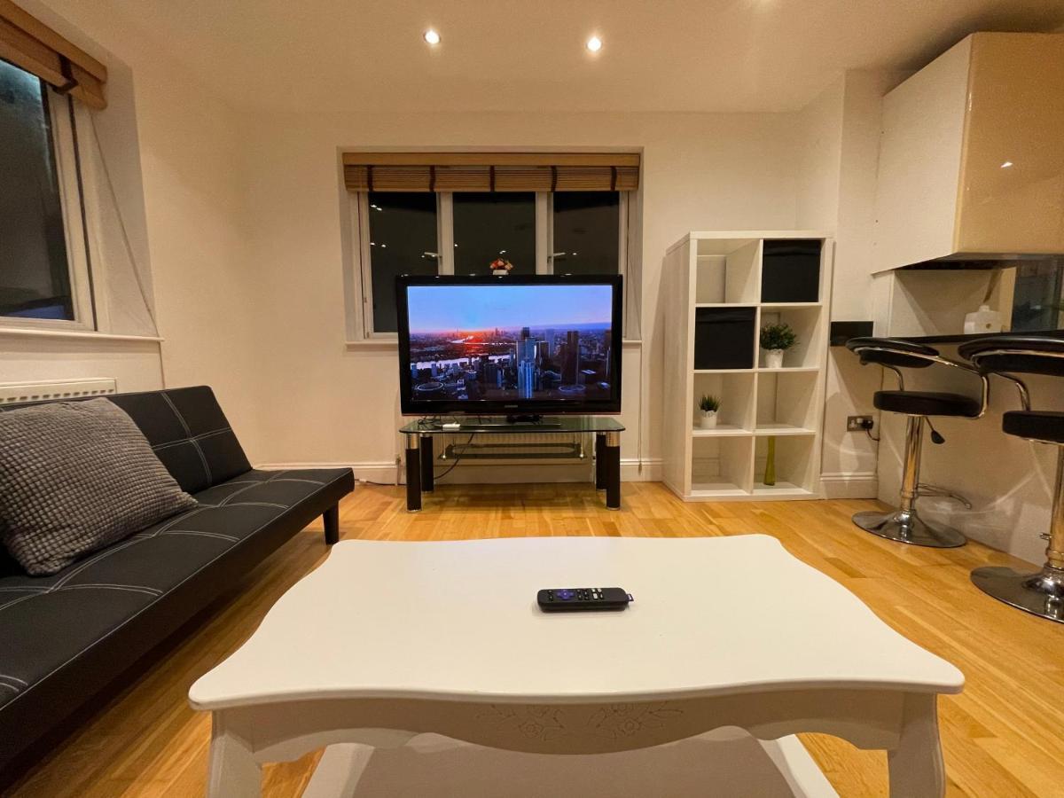 Beautiful & Luxurious Apartment In Richmond Richmond  Exteriör bild